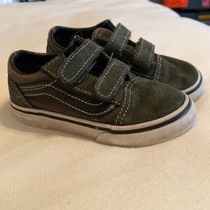 Converse toddler boy